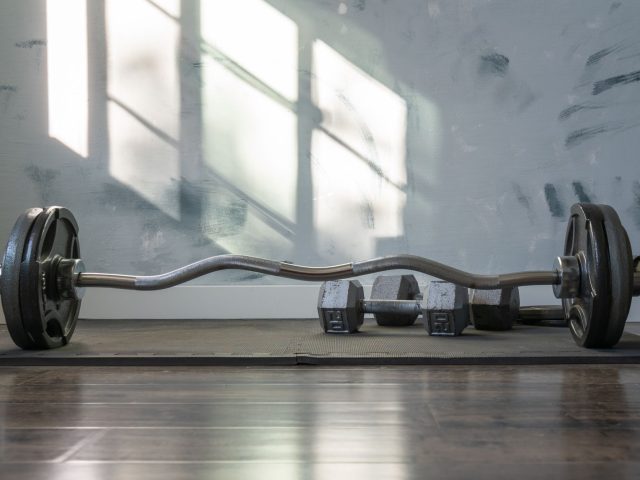 Optimisez votre espace : créez une salle de sport chez vous facilement