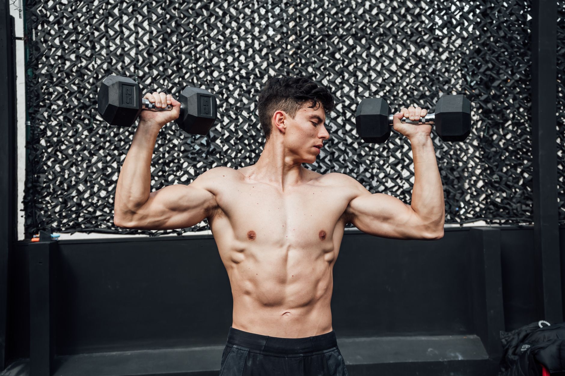 Choisir ses haltères : guide complet pour la musculation
