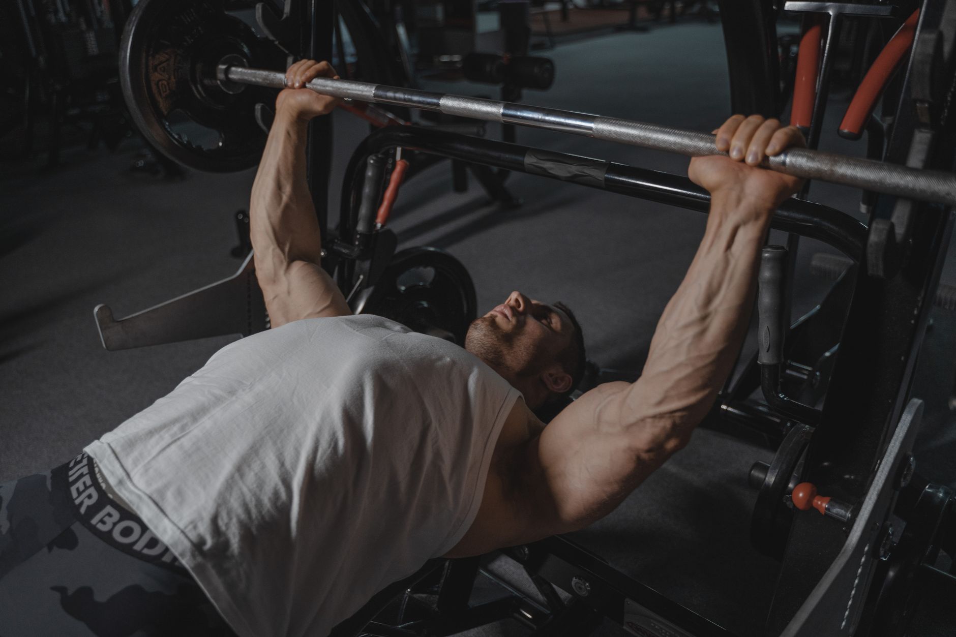 Fabriquer son propre banc de musculation en bois ou béton